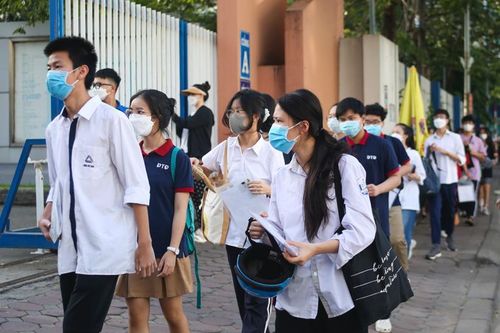 Tuyển sinh lớp 10: Gần 107.000 thí sinh Hà Nội bước vào môn thi đầu tiên