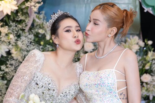 Dàn sao dự lễ cưới Hồ Bích Trâm