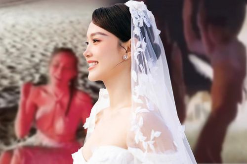 Văn nghệ đám cưới Minh Hằng: Jun Phạm - Ngô Kiến Huy 'cởi phăng' áo, Khả Như ngồi bệt xuống đất 'quẫy'