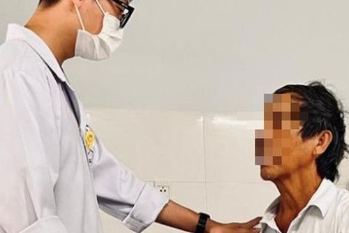 Sốc phản vệ do tự dùng kháng sinh chữa đau họng