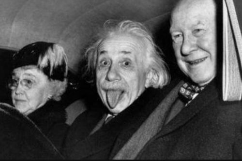 Câu chuyện đằng sau bức ảnh Einstein