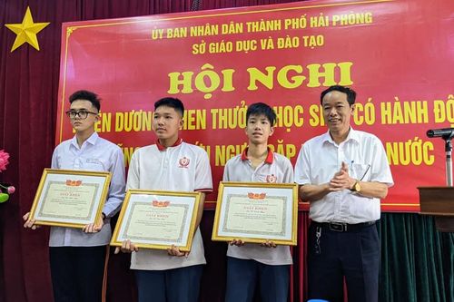 Giáo dục đạo đức, lối sống thông qua nhân rộng gương điển hình