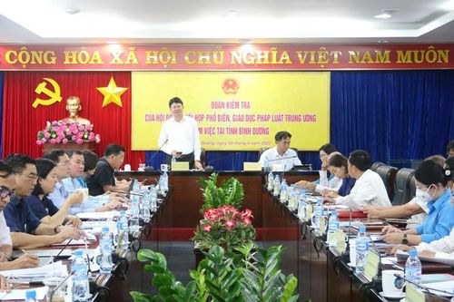 Đoàn kiểm tra Hội đồng phối hợp phổ biến, giáo dục pháp luật trung ương làm việc tại Bình Dương