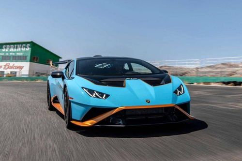 Lamborghini Huracan đời mới nhất dính án triệu hồi do lỗi kẹt cửa