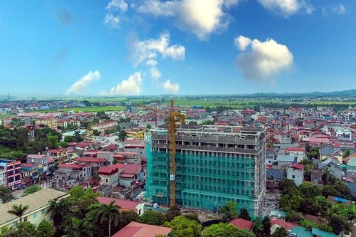 Bắc Giang: Hối hả trên những công trình xây dựng