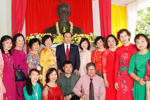Bí thư Thành ủy TPHCM Nguyễn Văn Nên dự lễ khánh thành tượng Bác Hồ tại Thủ đô New Delhi