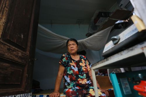 Cơ cực bệnh nhân 'xóm chạy thận' quay quắt dưới cái nắng nóng đỉnh điểm ở Hà Nội