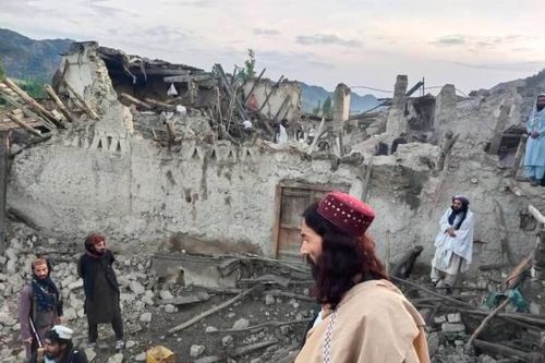 Động đất kinh hoàng ở Afghanistan, ít nhất 880 người thương vong