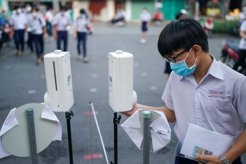 TPHCM hoàn tất chấm thi lớp 10, dự kiến phổ điểm cao