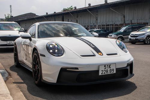 Cận cảnh Porsche 911 GT3 với màu sơn độc tại Việt Nam