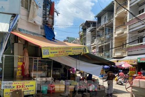 TPHCM: Dân khổ vì công trình thoát nước thi công ì ạch