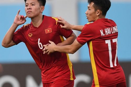 Tuyển thủ U23 Việt Nam gãy xương sườn