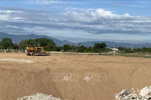 Ninh Thuận: Đề nghị tạm dừng giao dịch tài sản với cán bộ huyện liên quan tới sai phạm đất đai
