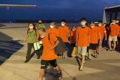 Công an TPHCM trục xuất 21 đối tượng người Trung Quốc nhập cảnh trái phép