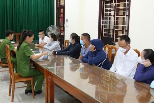 Quảng Bình đánh sập 3 đường dây đánh bạc bằng hình thức ghi lô, đề