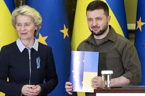 EU trao quy chế ứng viên cho Ukraine