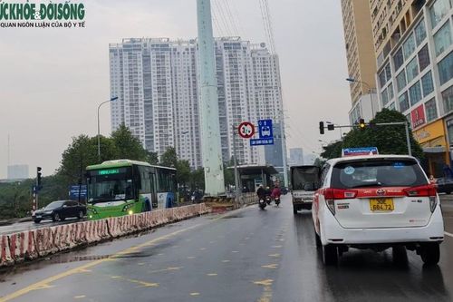 Đề xuất Hà Nội cho phép xe khách, buýt thường được đi vào làn BRT