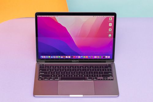 Những đánh giá đầu tiên về MacBook Pro M2