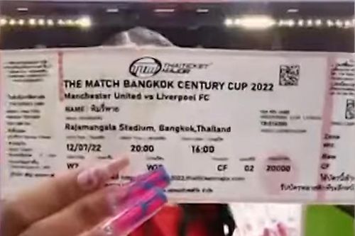 YouTuber Thái Lan đầu cơ 20.000 vé xem trận MU gặp Liverpool