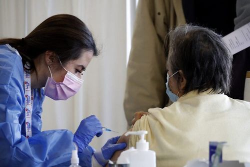 Xuất hiện biến thể mới của virus SARS-CoV-2 có khả năng 'xuyên thủng' miễn dịch có được do tiêm chủng