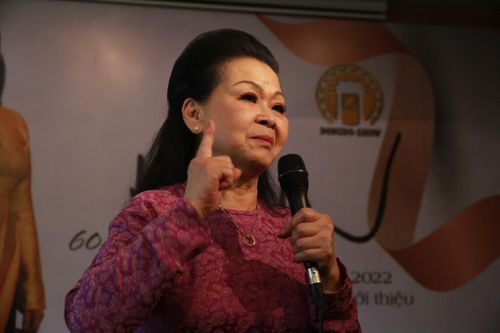Khánh Ly chưa kiện là may