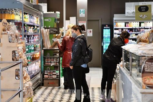 Xu hướng đối ngược trong niềm tin kinh doanh và tiêu dùng tại Italy