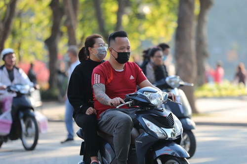 Cần giám sát chặt chẽ việc đội mũ bảo hiểm đạt chuẩn