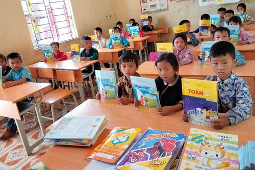 Nâng giá trị SGK cũ: Cuốn sách cho đi, niềm vui ở lại