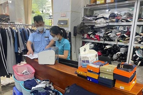 Quảng Ninh: Xử phạt 45 triệu đồng với hộ kinh doanh hàng hóa giả mạo nhãn hiệu