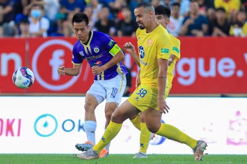 Bị Nam Định cầm hòa, Hà Nội FC lỡ cơ hội chiếm ngôi đầu bảng