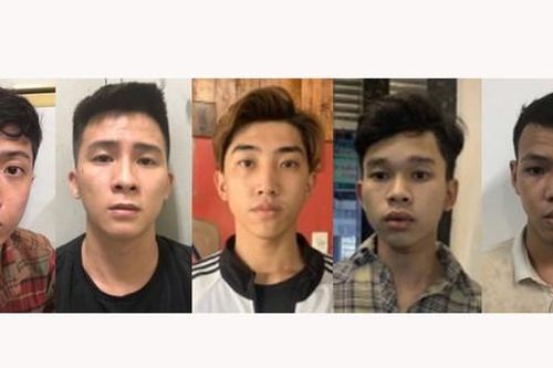 Bắt nhóm cướp túi xách của cô gái cầu cứu qua mạng khi vào TPHCM để du lịch