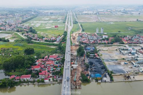 Toàn cảnh cầu Như Nguyệt nối đôi bờ sông Cầu sau hai tháng thi công mở rộng