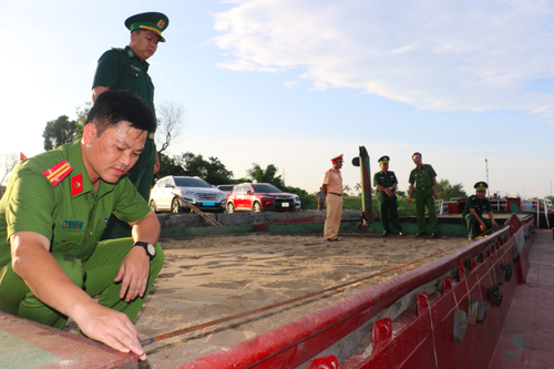 Nghệ An: Gian nan cuộc chiến chống cát tặc trên sông Lam
