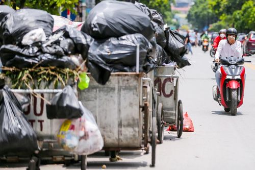 Chọn cách dễ và lạc hậu nhất, Hà Nội sẽ còn ngập trong rác