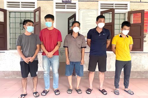 Đường dây cá độ bóng đá trực tuyến nghìn tỷ đồng: Thủ đoạn hoạt động của 'dân đá phủi'