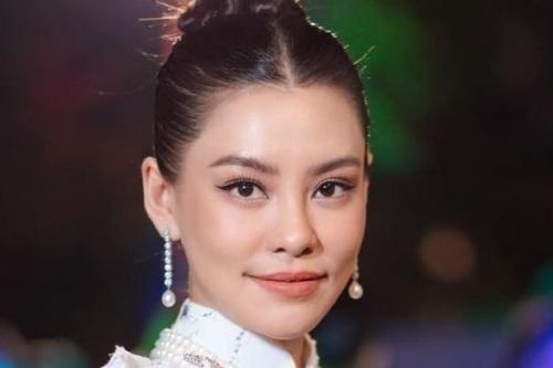Nhan sắc quyến rũ của Bùi Lan Hương - người vào vai Khánh Ly phim Em và Trịnh