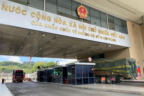 Bắt đầu xuất khẩu trở lại trái cây qua Cửa khẩu Quốc tế đường bộ số II Kim Thành