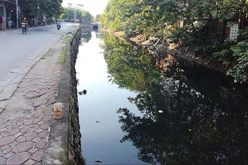 Dòng kênh 'chết' Bắc Hưng Hải bao giờ được cứu?