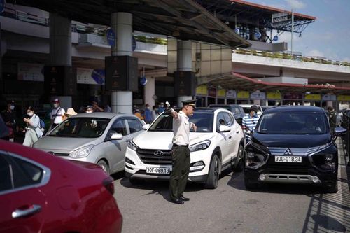 'Bùng nổ' cao điểm hè, Cảng Hàng không quốc tế Nội Bài dự kiến đón tới 110.000 lượt khách