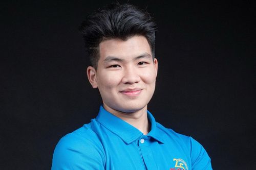 Từ mải chơi đến thủ khoa ngành 'hot'