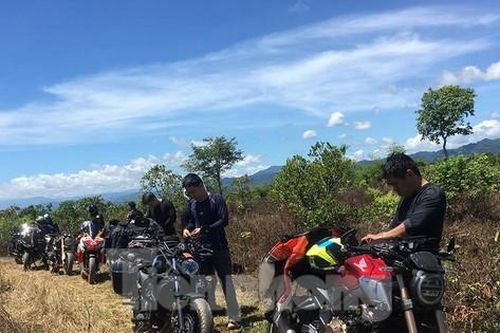 Chinh phục hang động núi lửa Nâm Blang cùng đoàn mô tô 'khủng'