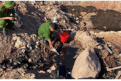 Quảng Bình: Phát hiện công ty sản xuất ván ép Thăng Long xả thải ra môi trường
