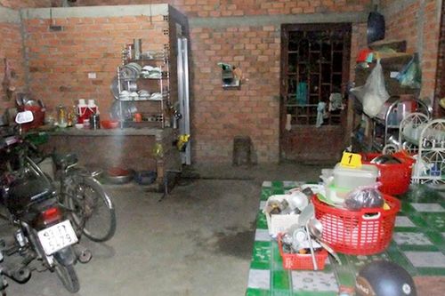Vợ dùng kéo ném trúng cổ, khiến chồng tử vong tại chỗ