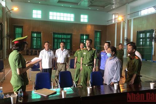 Bắc Ninh: Khởi tố 2 cán bộ thôn về tội lợi dụng chức vụ, quyền hạn trong khi thi hành công vụ