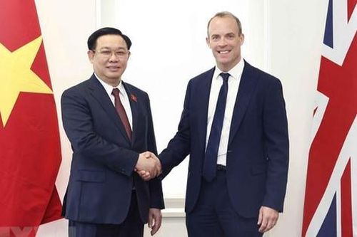 Hình ảnh các hoạt động của Chủ tịch Quốc hội Vương Đình Huệ tại Anh