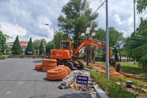 Vì sao gói thầu lắp đặt hệ thống chiếu sáng, âm thanh tại Nghĩa trang Liệt sĩ Quốc gia Đường 9 bị đình chỉ thi công?