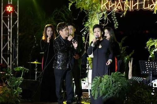 Khánh Ly hát nhạc phẩm nằm ngoài danh mục cấp phép