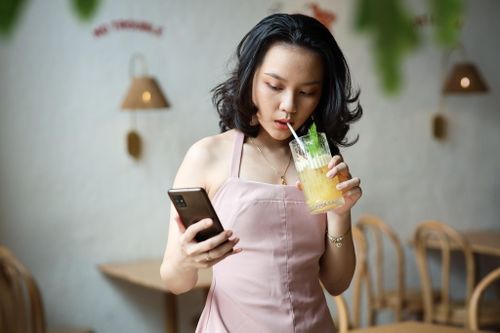 Dân văn phòng ở TP.HCM cứ ra đường giờ trưa là tốn tiền