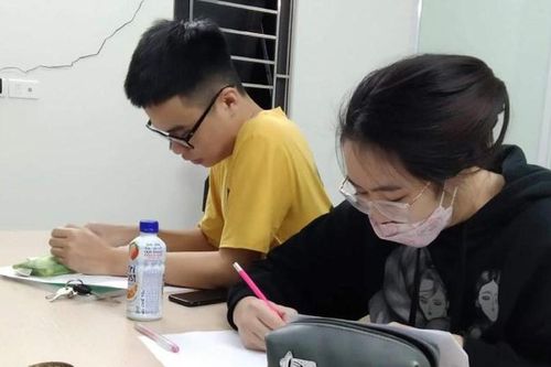 Thi THPT quốc gia 2022: Tăng tốc ôn thi chặng 'nước rút'