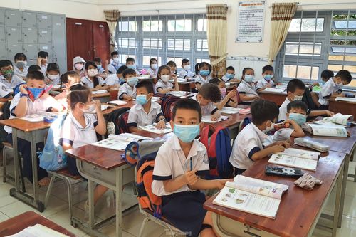 Lo giáo viên ép học sinh mua sách tham khảo, Sở GD&ĐT TPHCM ra thông báo khẩn
